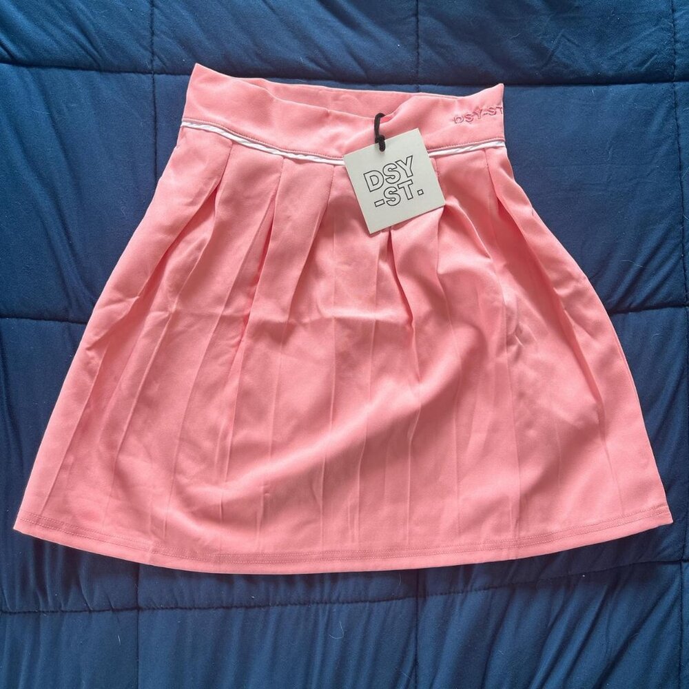 pink daisy street ASOS pleated miniskirt